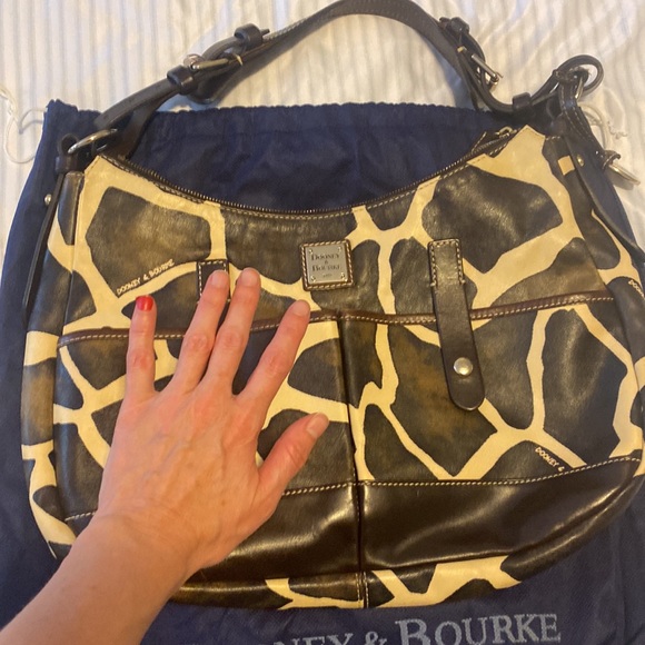 Dooney & Bourke giraffe print leather bag - Picture 5 of 5